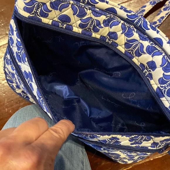 NWOT Vera Bradley Crossbody (Discolored Strap) - Picture 11 of 16